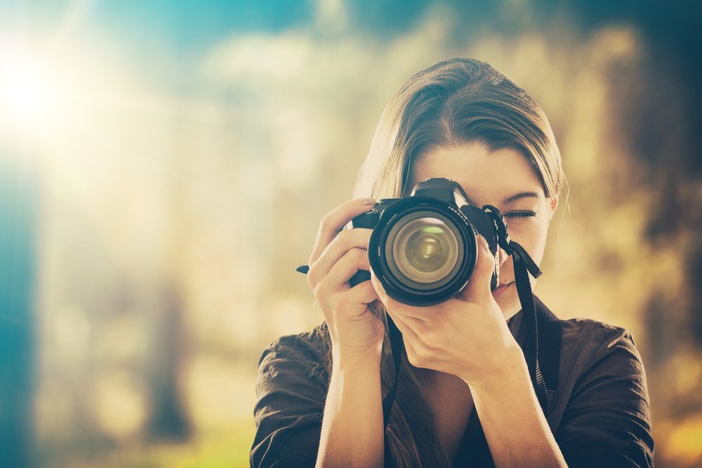 Prosta lustrzanka dla amatora lub początkującego fotografa – jakie powinna mieć parametry