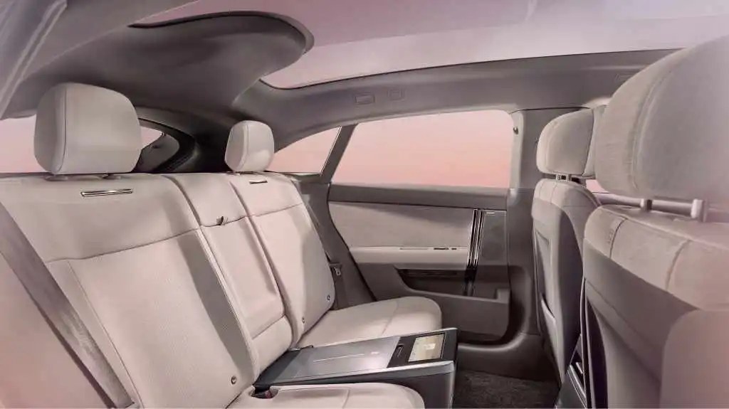 Range-Rover-GT-electric-interior