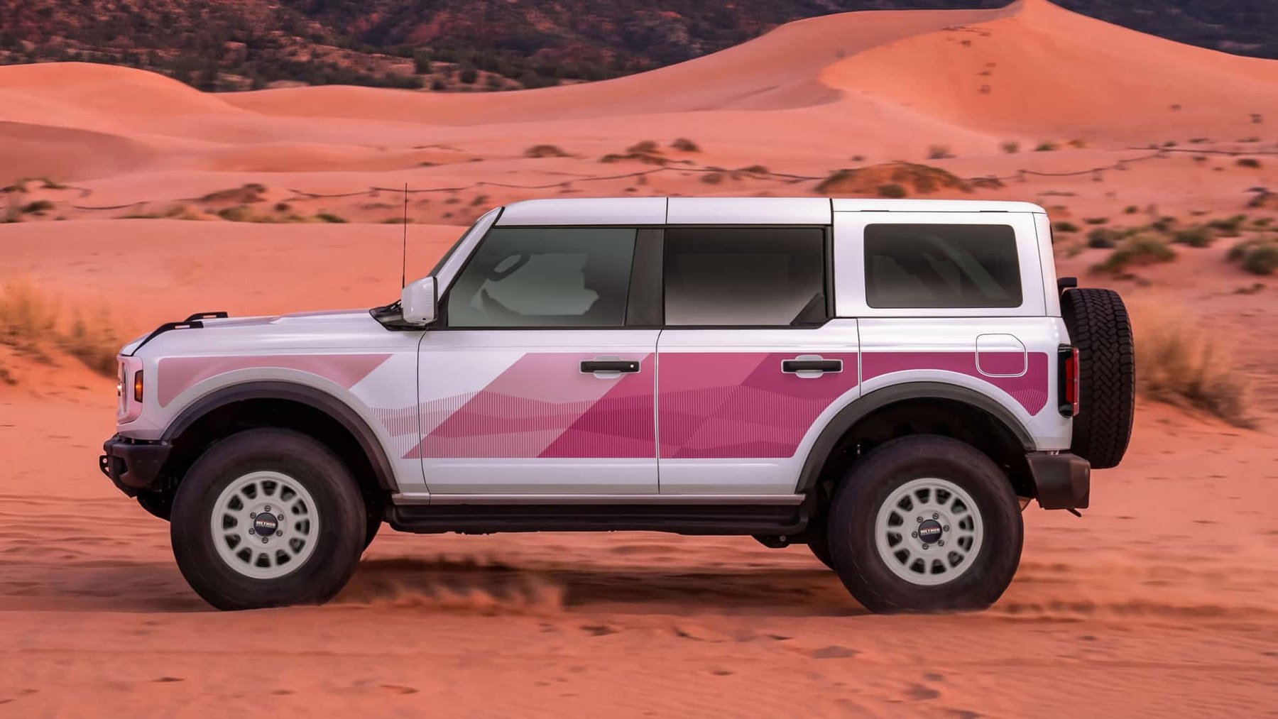 Ford Bronco Desert Rising